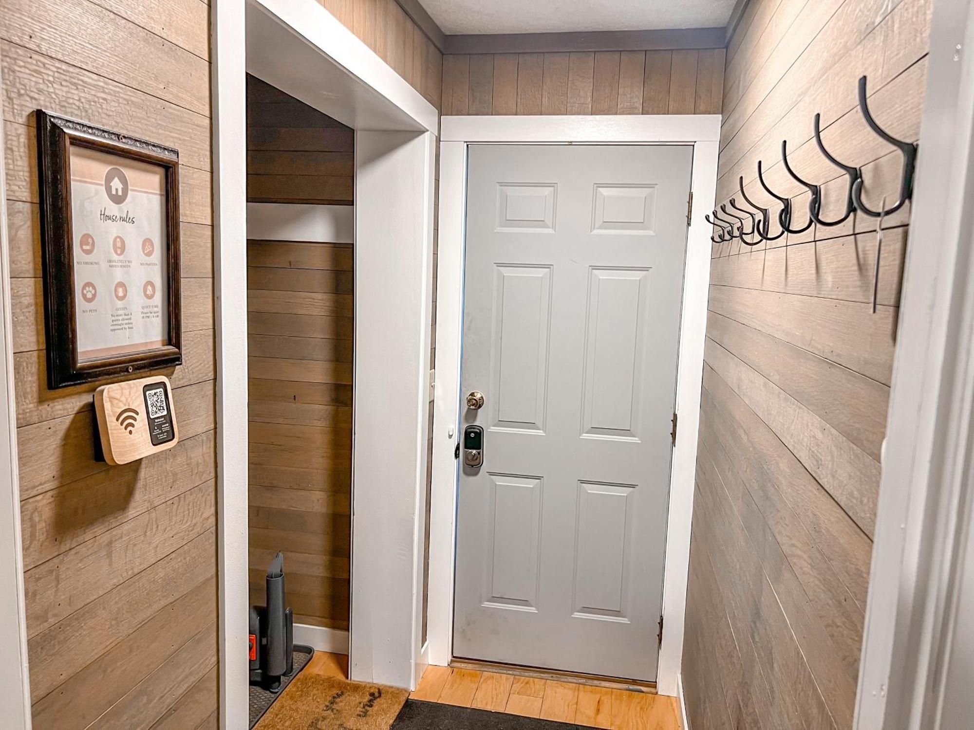 Remodeled Summit Condo At Snowshoe - Modern & Cozy Экстерьер фото