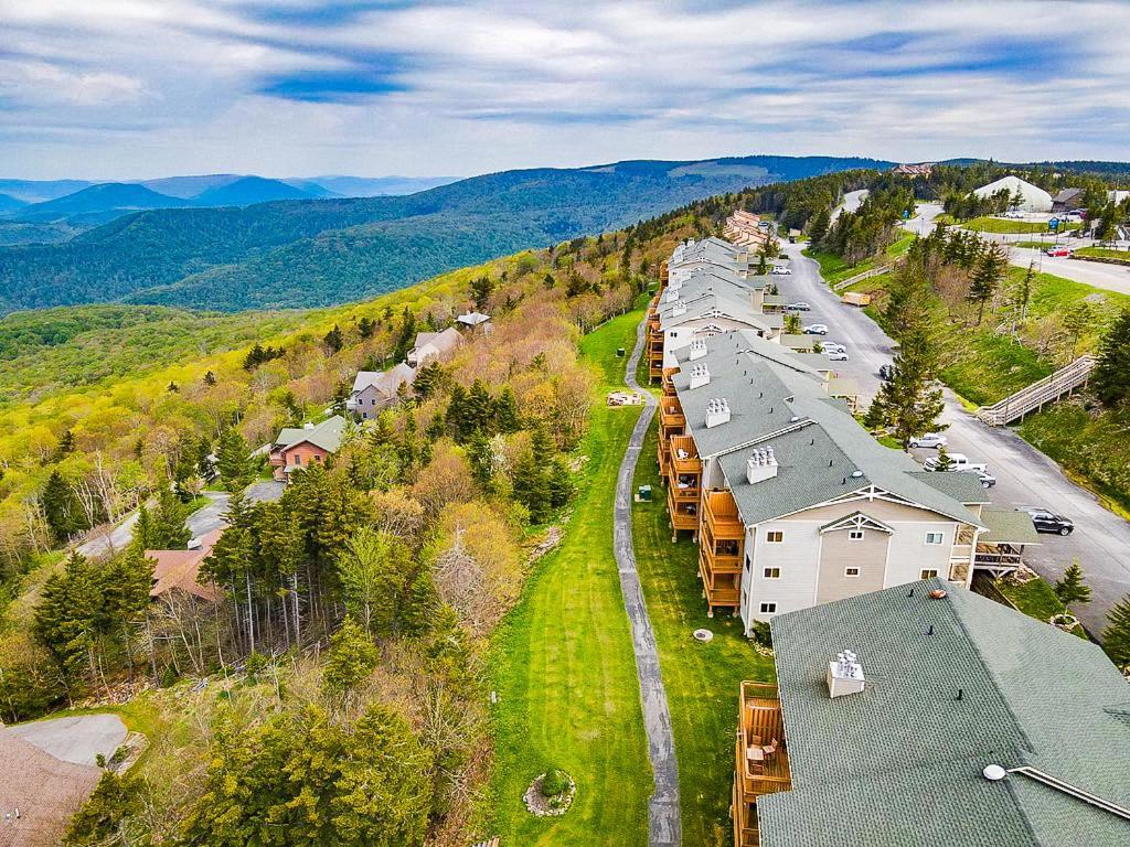 Remodeled Summit Condo At Snowshoe - Modern & Cozy Экстерьер фото