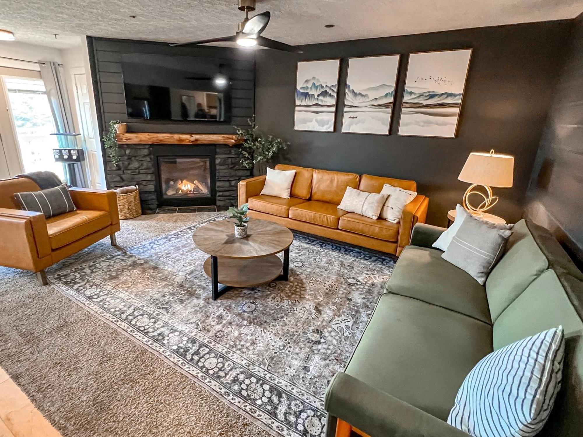 Remodeled Summit Condo At Snowshoe - Modern & Cozy Экстерьер фото